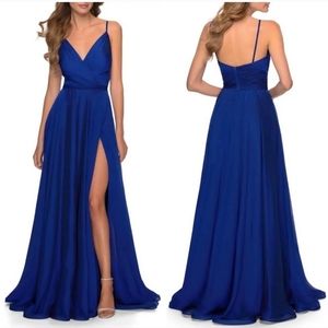 LA FEMME V-Neck Ruched Chiffon Marine Blue Ballgown